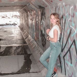 Meet your Posher, Hannah